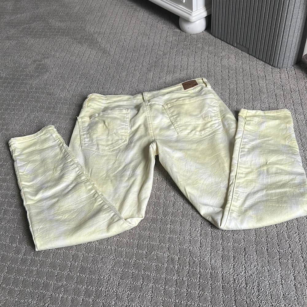 American eagle tie dye yellow jeans size 6